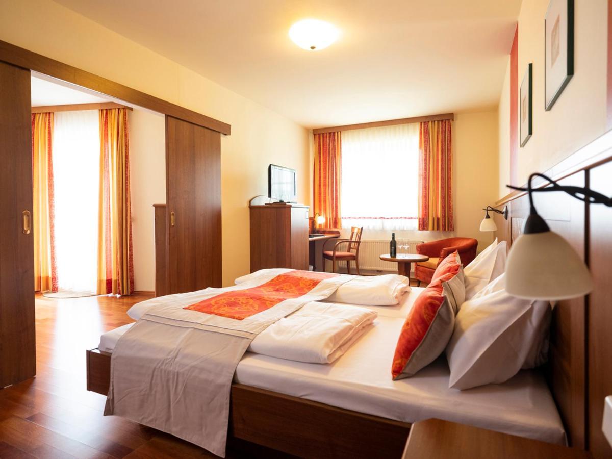 Hotel Neustifter 포이스도르프 외부 사진