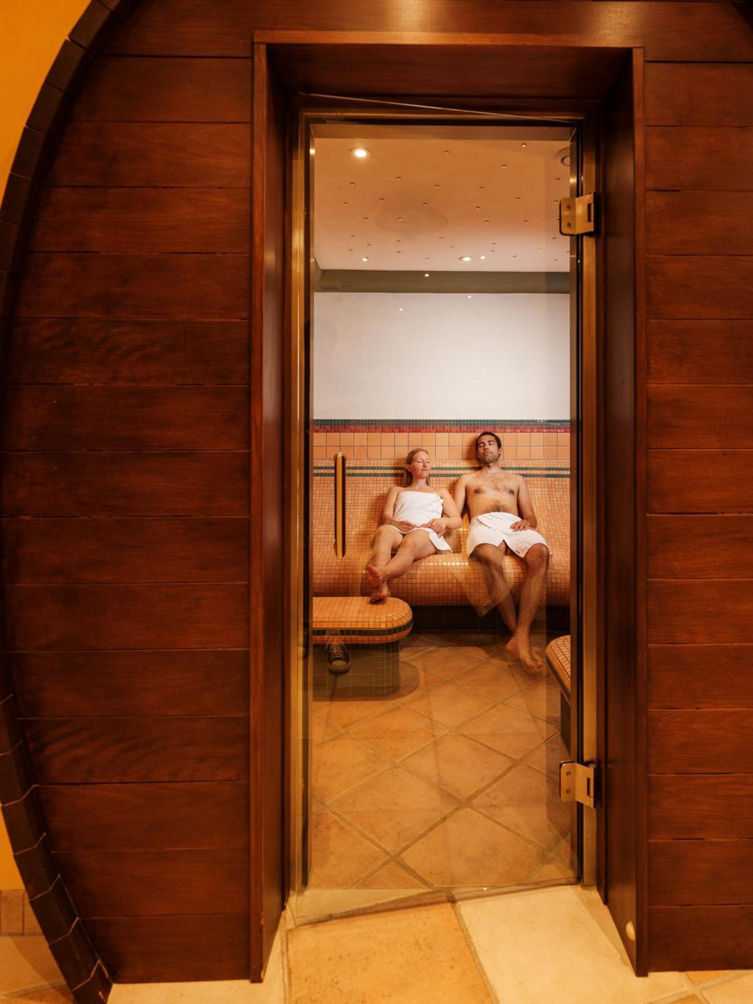 Hotel Neustifter 포이스도르프 외부 사진