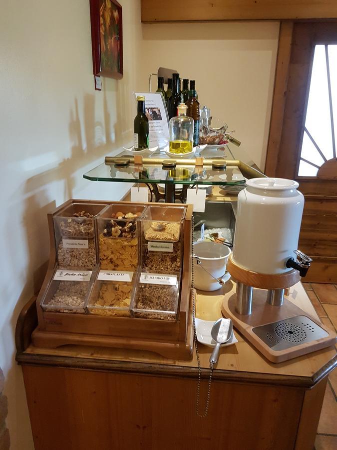 Hotel Neustifter 포이스도르프 외부 사진