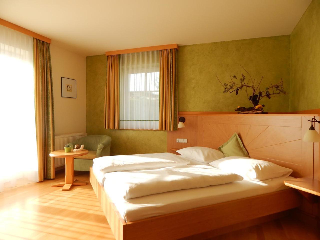 Hotel Neustifter 포이스도르프 외부 사진