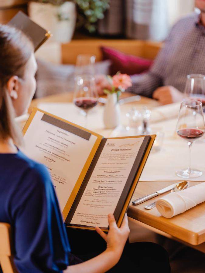 Hotel Neustifter 포이스도르프 외부 사진