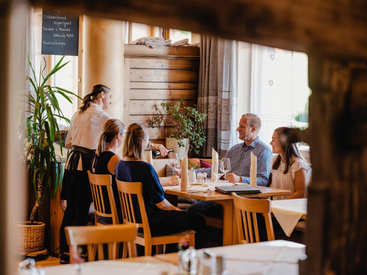 Hotel Neustifter 포이스도르프 외부 사진